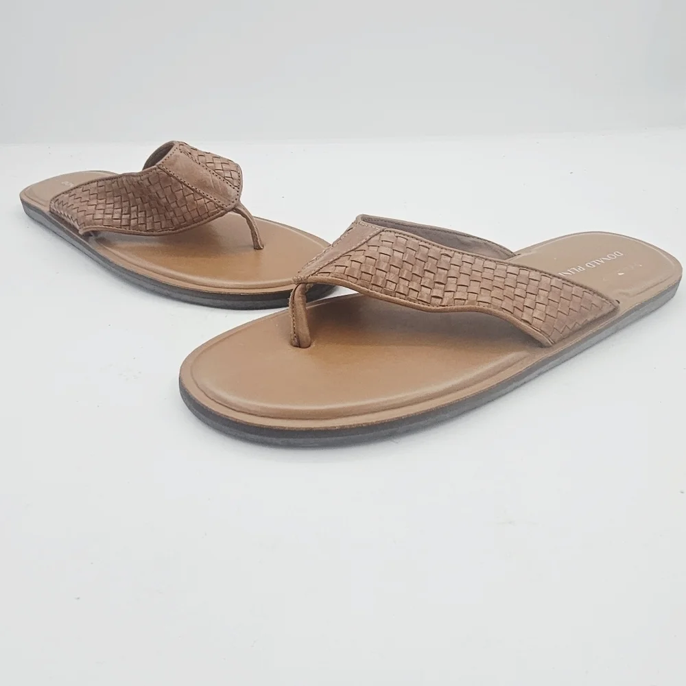 Donald J Pliner Palmer Calf Leather Flip-Flops Saddle/Cognac Size 12M NWOT